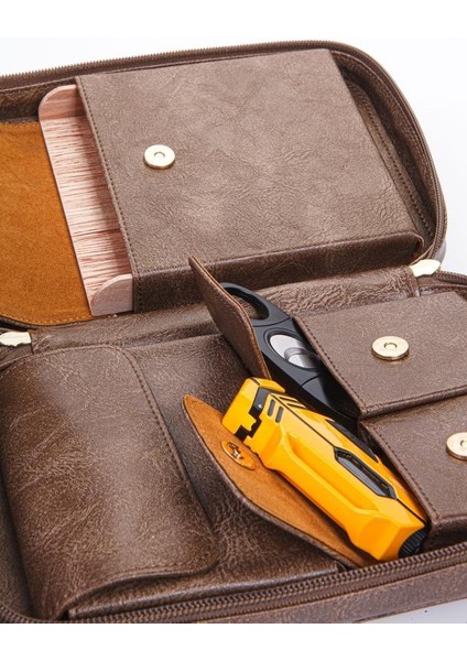 Çakmak Kesicili Gri Deri Puro Taşıma Çantası fırsatları