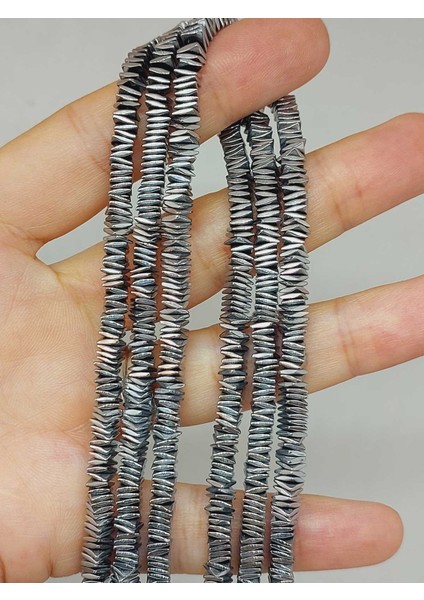 Hematit Taşı Kare Şekilli 1*4mm Dizi (56050)