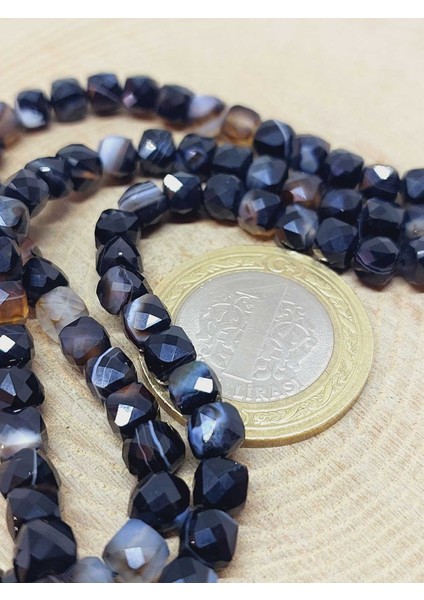 Akik Taşı Küp Şekilli Faset Kesim 4mm Dizi (55992) fiyatları