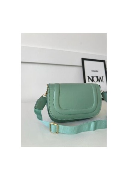 Kadın Kanvas Kapaklı Askılı Omuz Çantası fiyatları