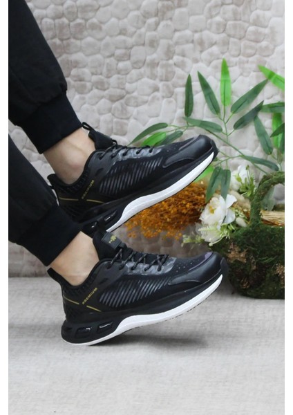 Swiftrunner Pro 5.0 Erkek Bağcıklı Siyah Yürüyüş Ayakkabısı