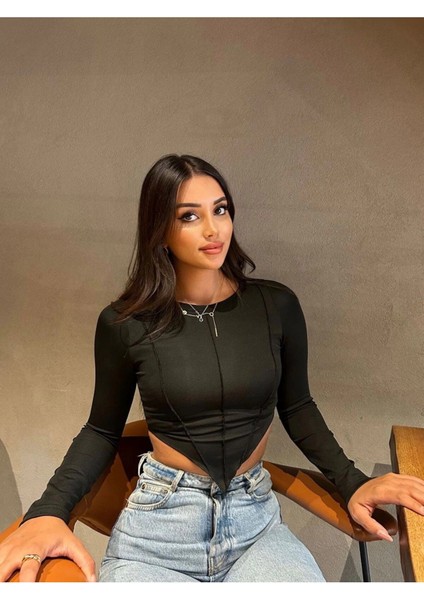 Dikiş Detaylı Asimetrik Crop Top Mevsimlik Kumaş