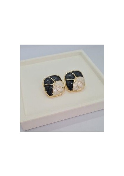 Siyah Beyaz Gold Detaylı Küpe