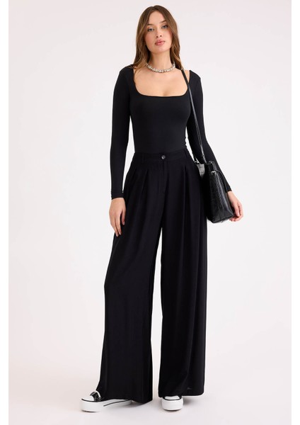 Pileli Geniş Paça Pantolon