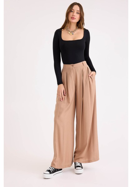 Pileli Geniş Paça Pantolon