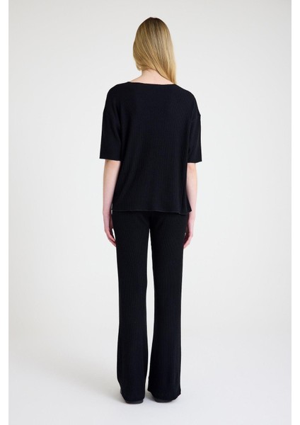 Cepsiz Bol Kesim Fitilli Dökümlü Ikili Tişört ve Pantolon Takımı fırsatları