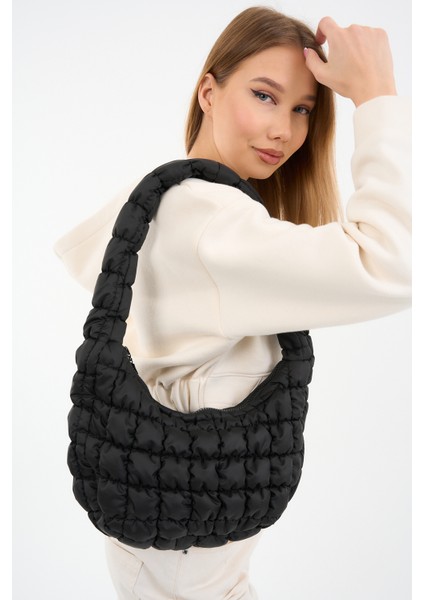 Cluody Bag Siyah Baget Kapitone / Quilted Bulut El Ve Omuz Çantası Boy:25 En: 35 Sap: 60 Cm
