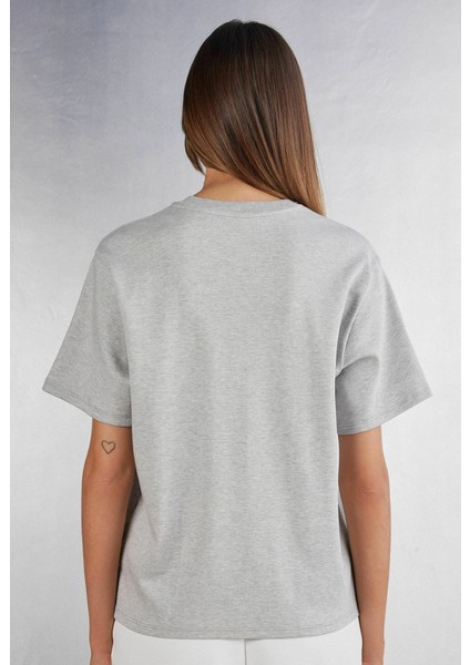 Bayan Basic Süprem Dokuma Relaxed %100 Organik Pamuk Beyaz T-Shirt fiyatları