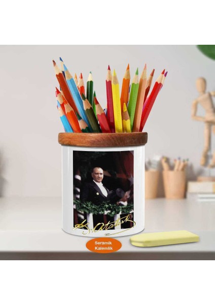 Balkonda Mustafa Kemal Atatürk Ahşap Seramik Kalemlik - ATAT69) fiyatları