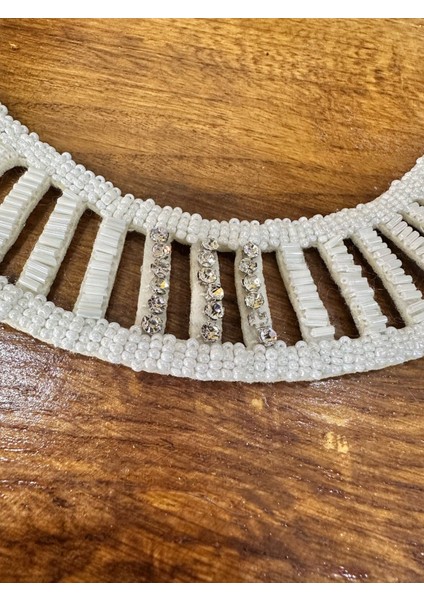 Inci Işleme Zirkon Taşlı Beyaz Yaka Dikiş Aplike 26X4 cm fiyatları