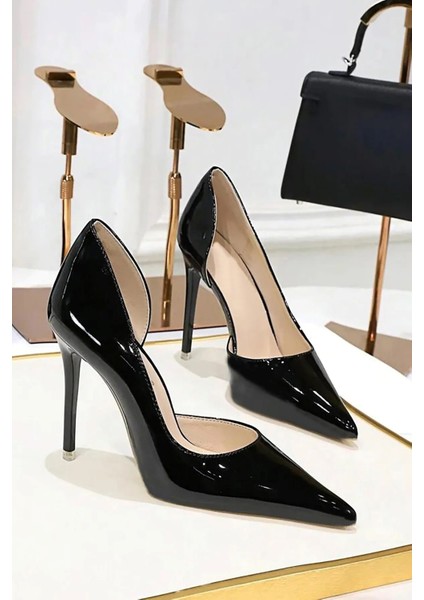 Kadın Siyah Rugan 8cm Ince Şeffaf Kapak Topuklu Stiletto Ayakkabı