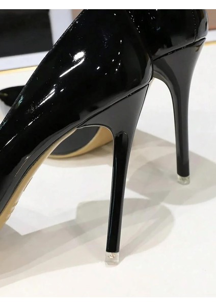 Kadın Siyah Rugan 8cm Ince Şeffaf Kapak Topuklu Stiletto Ayakkabı