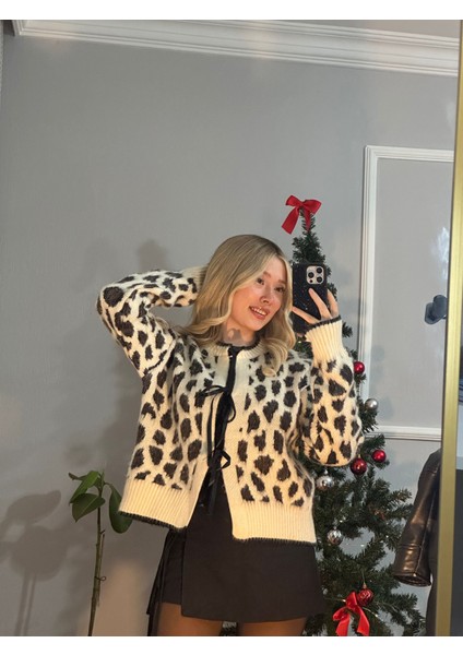 Leopar Desen Önden Bağlamalı Hırka Ceket Kurdele Detaylı Örme Ceket
