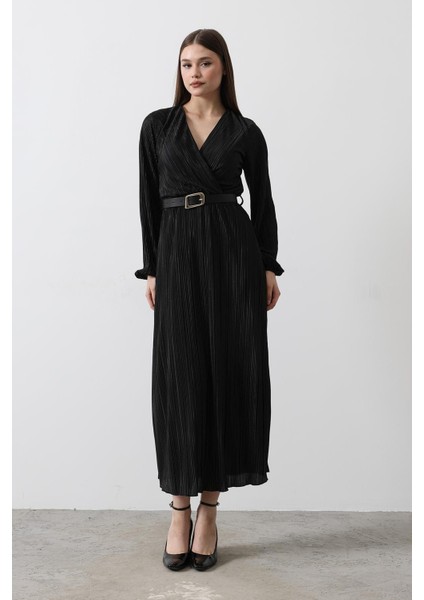 Kemer Detaylı V Yaka Elbise fiyatları