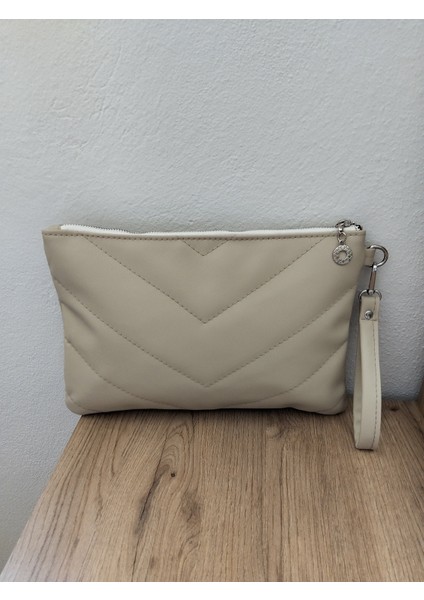 Kadın Kapitone Desenli Portföy & Clutch Çanta fırsatları