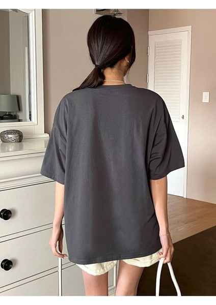 Kadın / Kız Füme Oversize T-Shirt University Baskılı fırsatları