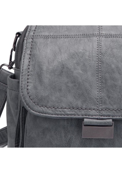 Yıkama Deri Sırt Askılı Kadın Çantası 21-K Barcelona 1908 fiyatları