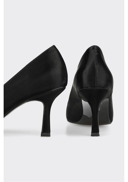 Siyah Kadın Stiletto