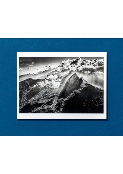 Sebastião Salgado. Amazônia. Postcard Set fırsatları