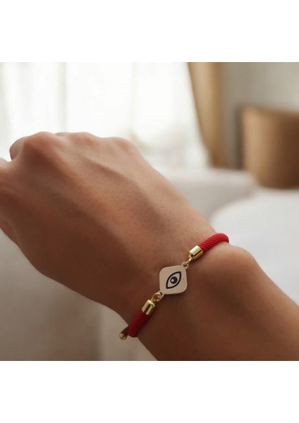 Altın Plakalı 14 Ayar Özel Eşkenar Dörtgenli, Kırmızı Örgü Det Ayıyla Nazar Göz Sembollü Bileklik, Kötü Enerjilerden Koruyucu Etkisiyle Gençler ve Ergenler İçin Huzur Verici Bir Hediye! fiyatları
