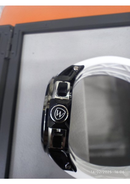 WA.16910-L Swiss Made Silikon k,Kayışlı Erkek Kol Saati