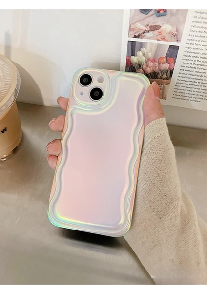 Apple iPhone 13 Uyumlu Zigzaglı Dalgalı Hologram Puf Kılıf