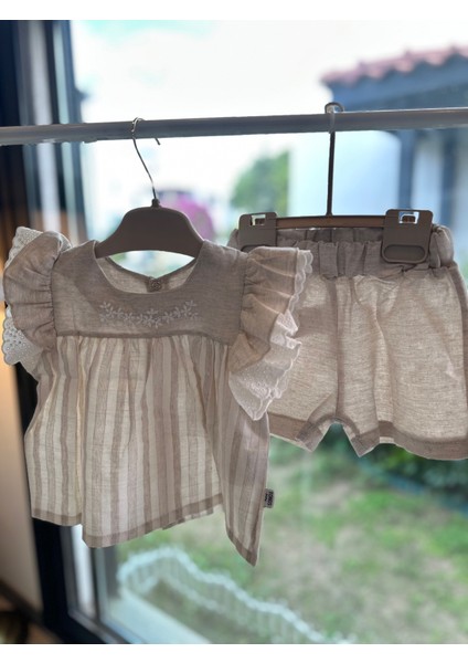 Kız Bebek Nostalgia Alt Üst Takım Bej Renk - Nakış ve Fırfır Detaylı modelleri
