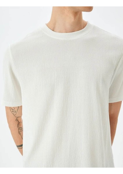 Bisiklet Yaka Kısa Kollu Ekru Erkek T-Shirt 5SAM10065HK fırsatları