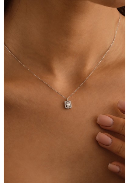 14 Ayar Beyaz Altın Baget Kolye