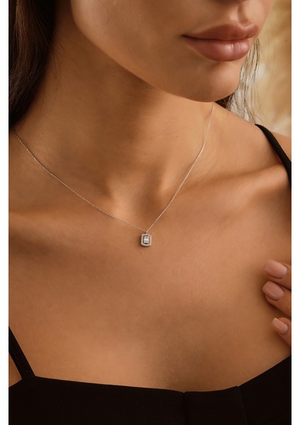 14 Ayar Beyaz Altın Baget Kolye fiyatları