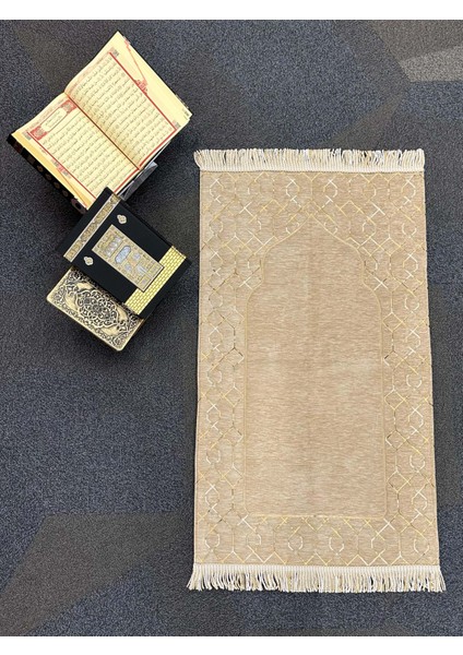 Şönil Kumaş Altın Nakış Seccade - Cappuccino