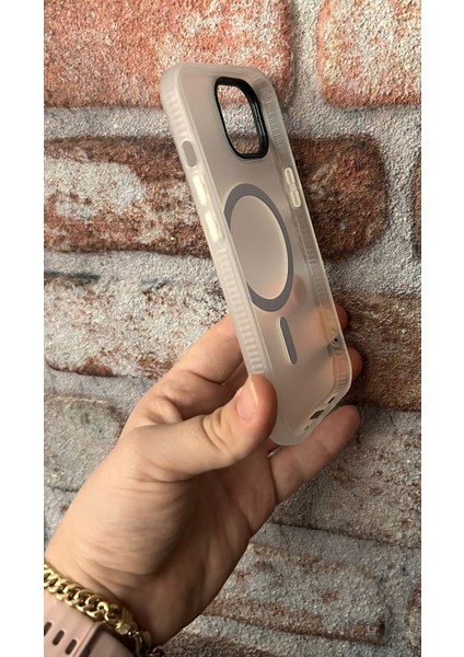 iPhone 13 Uyumlu Magsafe Özellikli Kamera Koruma Çerçeveli Darbe Emici Mat Şeffaf Kılıf