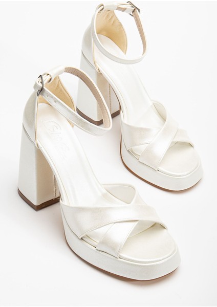 Pekin Beyaz Sedef Cilt Platformlu Açık Burunlu Kalın Topuklu Ayakkabı