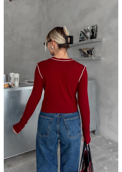 Bordo Şerit Detaylı Parmak Geçmeli Bluz