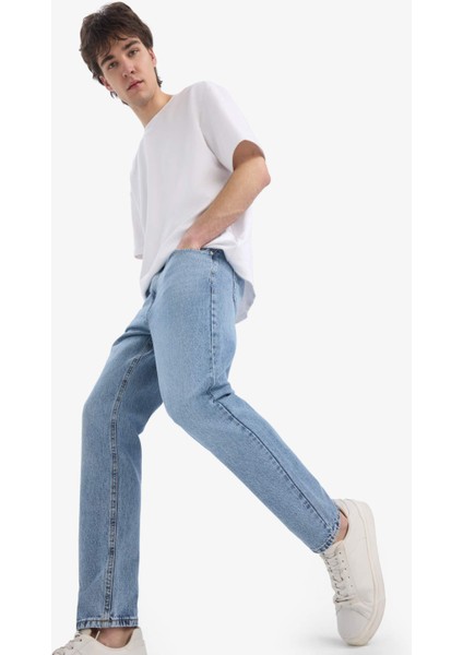 %100 Pamuk 90's Slim Fit Dar Kalıp Yüksek Bel Dar Paça Kar Yıkamalı Jean Pantolon F0161AX25SP