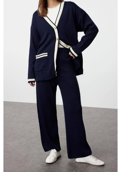 Moda Renk Bloklu V Yaka Düşük Kol Renk Bloklu Gold Düğmeli Cepli Hırka-Pantolon Triko Alt-Üst Takım