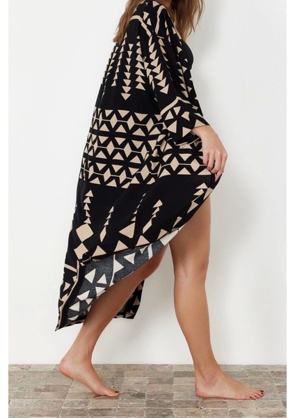 Moda Dokuma Regular Kalıp Uzun V Yaka Standart Kol Shally Basic Geometrik Desen Kimono Kaftan