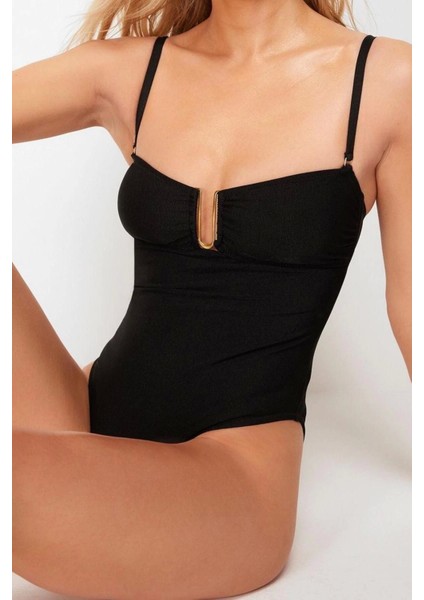 Kadın Moda Atma Kap Askılı Brief Yaka Siyah Straplez Aksesuarlı High Leg Regular Mayo