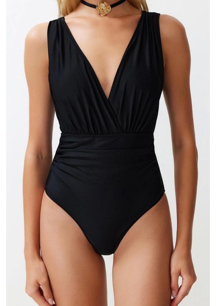 Kadın Moda Atma Kap Askılı Brief Yaka Siyah Derin Drapeli Regular Mayo