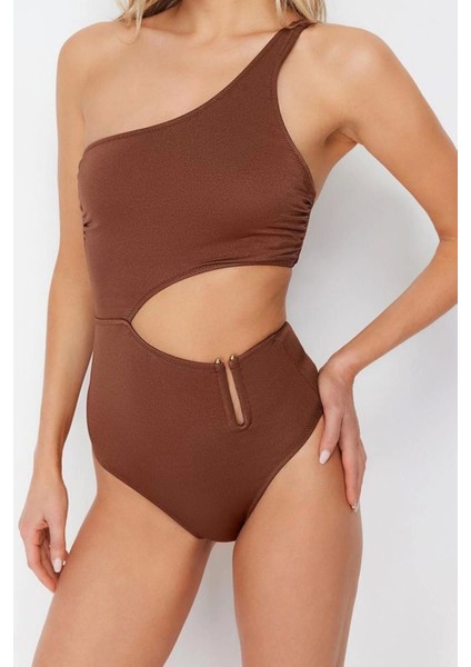 Kadın Moda Atma Kap Omzu Açık Carmen Yaka Kahverengi Tek Omuz Aksesuarlı Regular Mayokini fiyatları