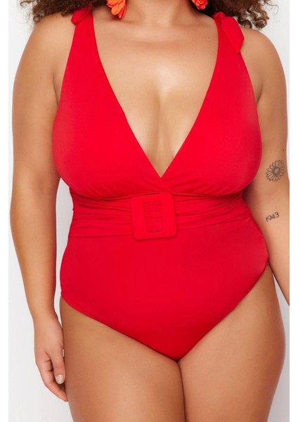 Büyük Beden Kaplı Kolsuz Derin V Yaka Kırmızı Kemerli Mayo fırsatları