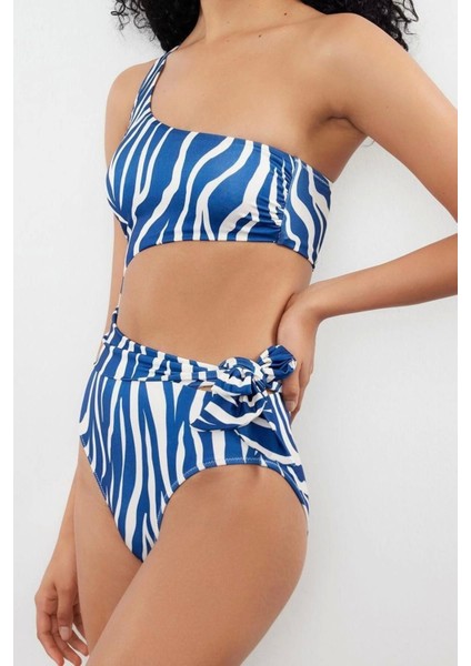 Kadın Moda Atma Kap Askılı Brazilian Yaka Tek Omuz Cut Out Pencereli Regular Mayo modelleri