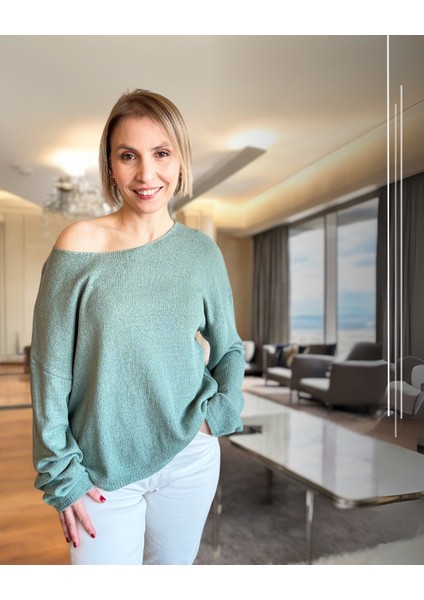 Naturel Yaka Oversize Ince Triko Mint Yeşili