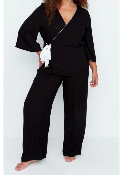 Tarz Rahat Büyük Beden Uzun Kollu Geniş Paça Yaka Bağlamalı Dokuma Pijama Takımı