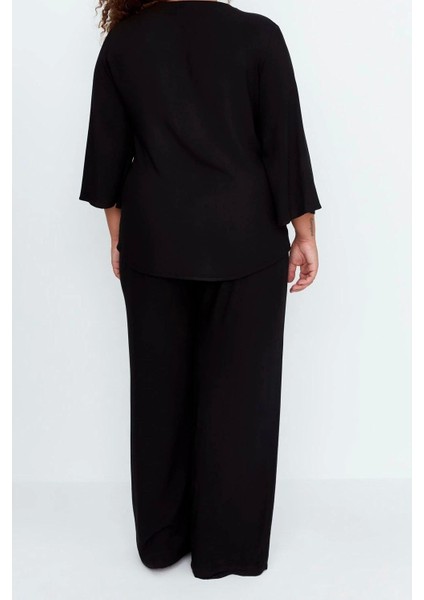 Tarz Rahat Büyük Beden Uzun Kollu Geniş Paça Yaka Bağlamalı Dokuma Pijama Takımı indirimleri