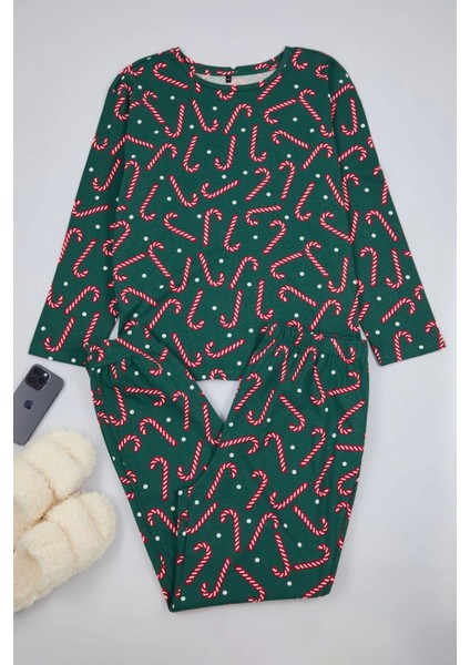 Tarz Rahat Büyük Beden Uzun Kollu Dar Paça Yılbaşı Temalı Örme Pijama Takımı