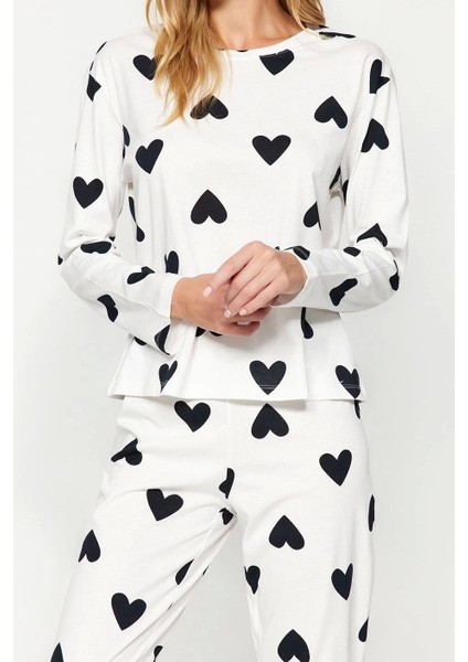 Tarz Rahat Uzun Kollu Boru Paça Pamuklu Kalpli Örme Pijama Takımı fiyatları