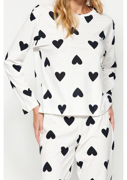 Tarz Rahat Uzun Kollu Boru Paça Pamuklu Kalpli Örme Pijama Takımı modelleri