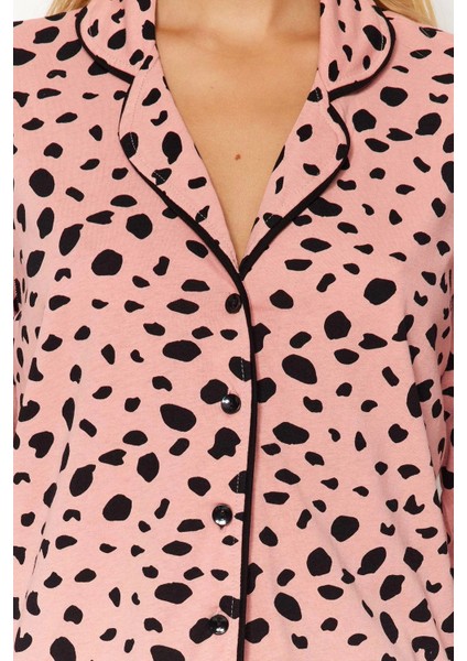 Tarz Rahat Uzun Kollu Boru Paça Bej Pamuklu Leopar Desenli Gömlek-Pantolon Örme Pijama Takımı