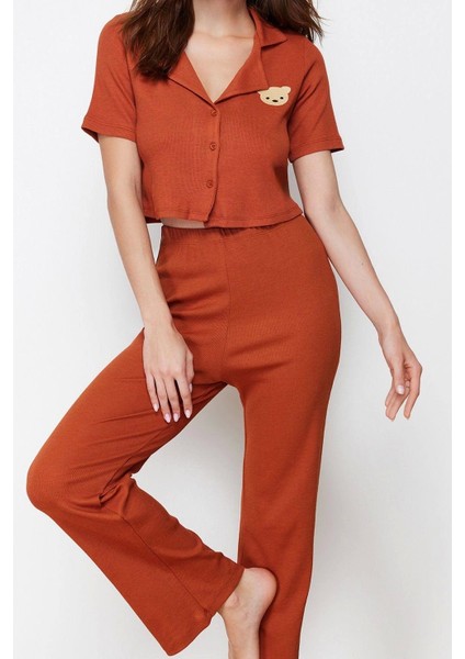 Tarz Rahat Kısa Kollu Boru Paça Düz Nakışlı Kaşkorse Örme Pijama Takımı fiyatları